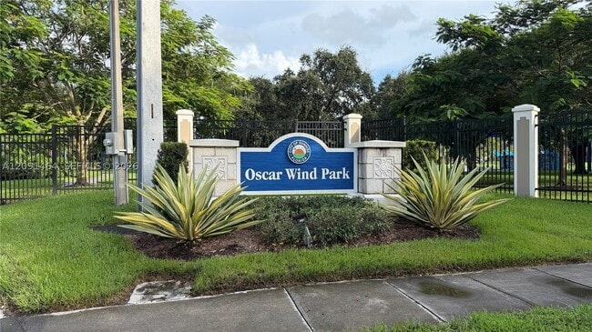 200 Riverwalk Cir