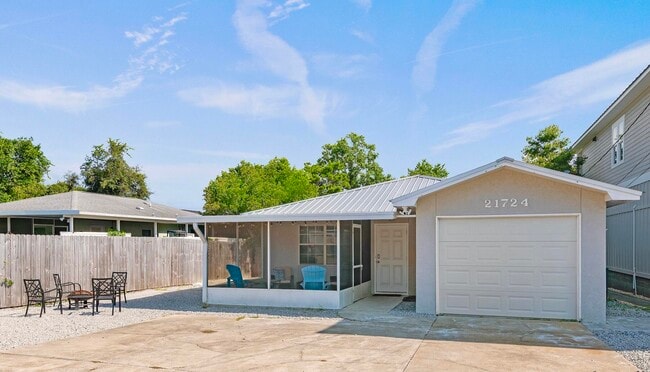 Building Photo - 21724 Sunset Ave Rental