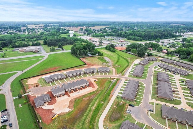 Building Photo - "Get $3,000 Off Rent Today!" Offer Expires... Rental