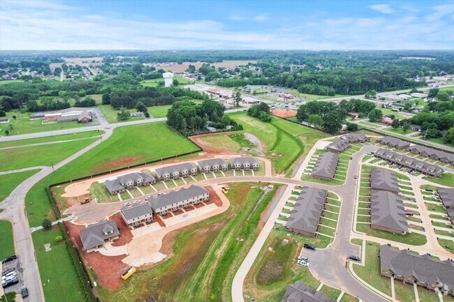 Building Photo - "Get $3,000 Off Rent Today!" Offer Expires... Rental