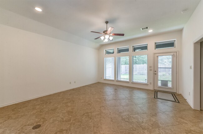 Photo - 248 Clementine Ct