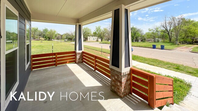 Photo - 716 E Springer Ave