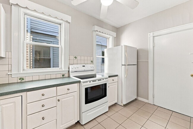 Photo - 147 Murdock St