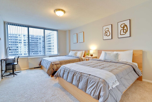 Photo - 2111 Richmond Hwy Unidad FL6-ID1022388P