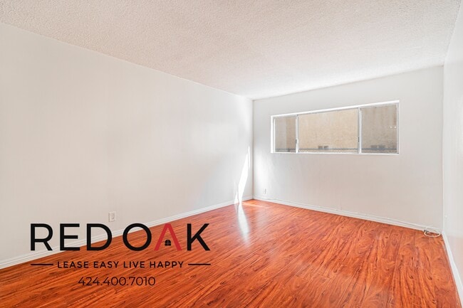 Photo - 10535 Lindley Ave Unidad 4