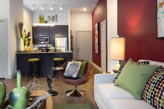 Photo - 2722 Kramer Ln Unidad 10076