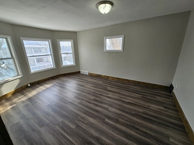 Photo - 3242 W 92nd St