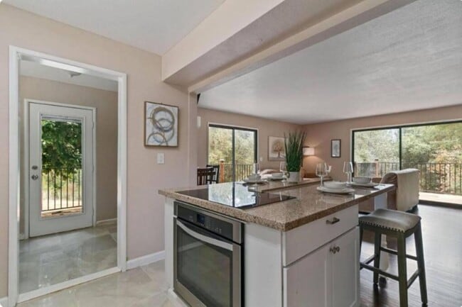 Building Photo - 15395 Lake Arthur Rd Rental