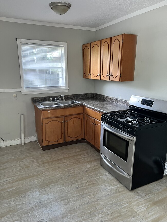 Photo - 66 S Merton St Townhome