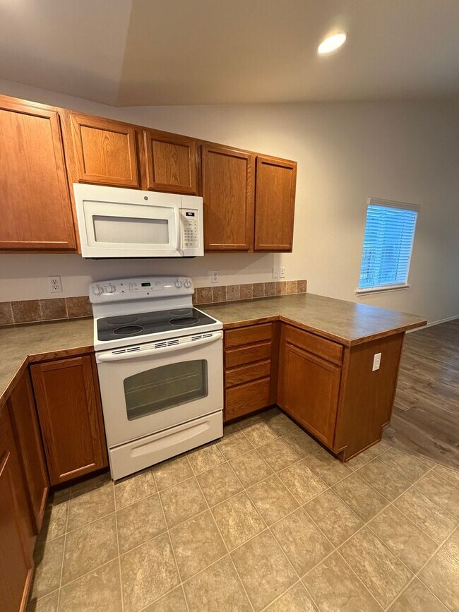 Photo - 1636 E Truman Dr