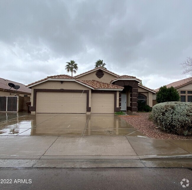 Building Photo - 8937 W Lone Cactus Dr Rental