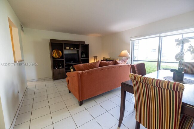 Photo - 10385 N Kendall Dr Unit P1