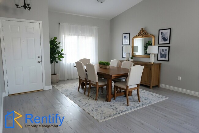 Updated! 4BD/2BA Home in SW Bakersfield
