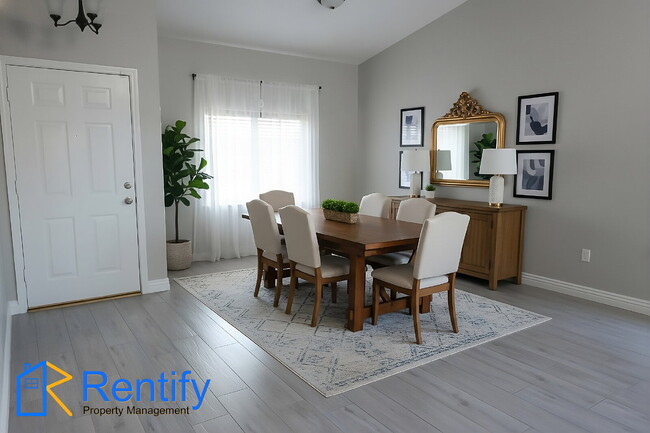 Photo - Updated! 4BD/2BA Home in SW Bakersfield