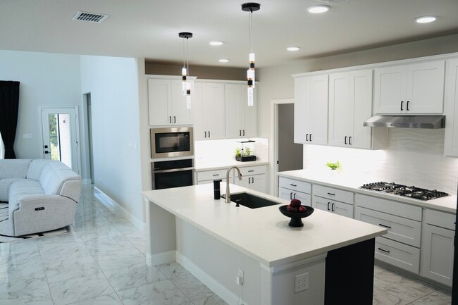 Photo - 2801 Riverview Rd