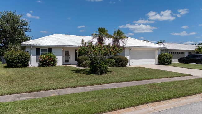 7525 Swanson Ln