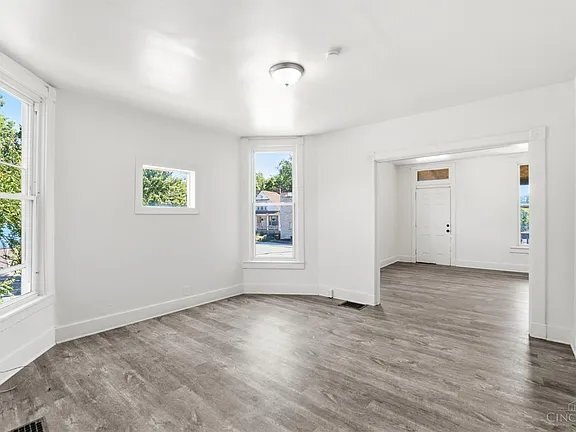 Photo - 4569 N Edgewood Ave Unit 4569 Bottom Left