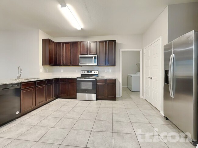 Photo - 3907 Josephs Run