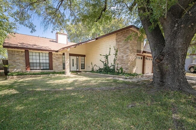 Building Photo - 3302 Gallop Cove