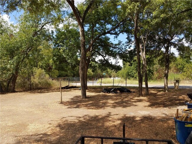 Photo - 5405 Hudson St