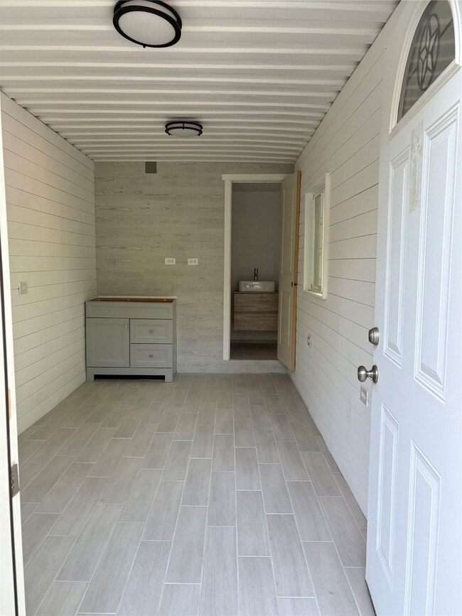 Photo - 919 Brooks Ave