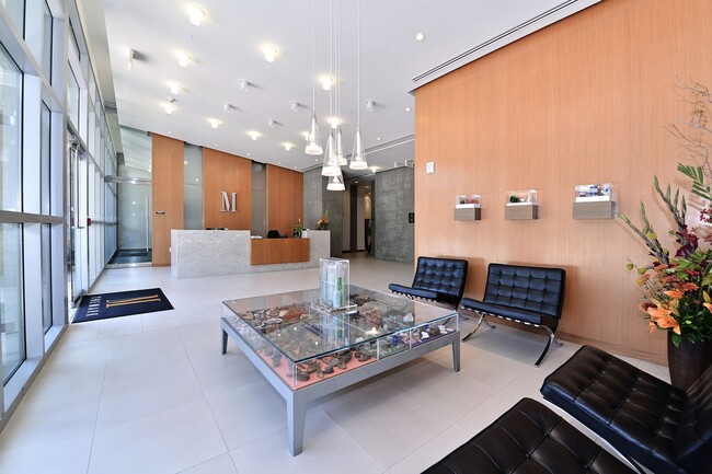 Photo - Expansive East Village 1 Bedroom at The Mark! Small Pet OK! Unidad #402