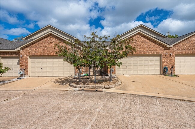 Photo - 2060 Glencove Dr