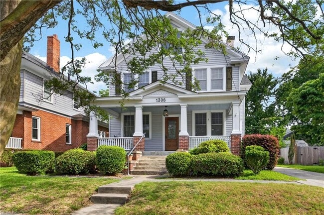 Building Photo - Charming 4-Bedroom Home in the Heart of Colonial Place