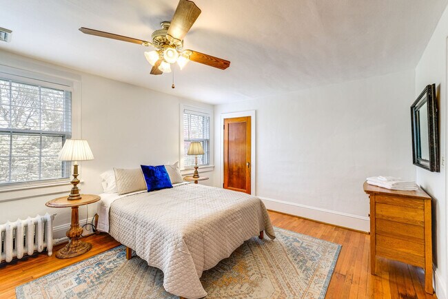 1242 Laurel St SE Unidad SI ID1638702P
