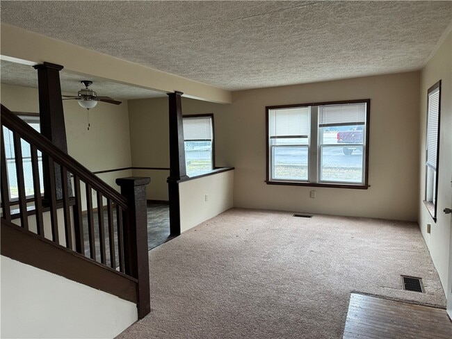 Photo - 1872 Miles St