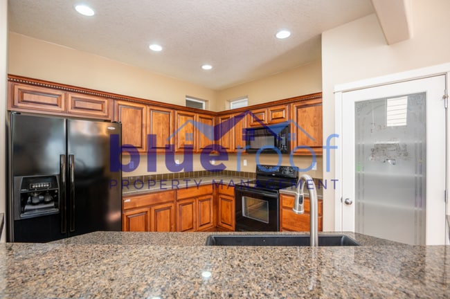 Photo - 20959 SW Edgemont St