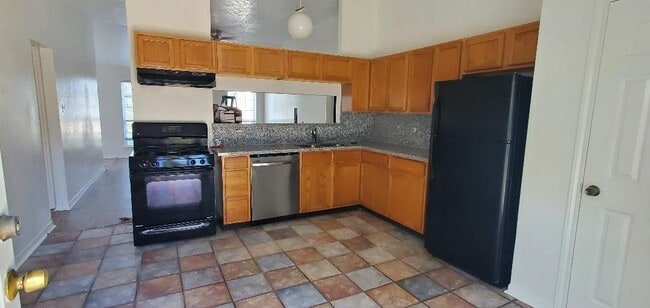 Photo - 1810 Oakwell Ln