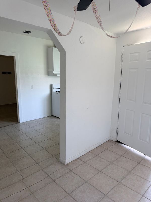 Photo - 15722 Larch Ave Unidad 3