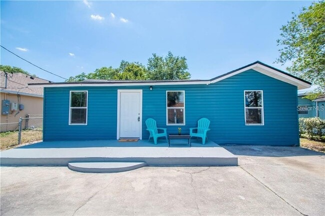 Building Photo - 7508 Carolyn Ave