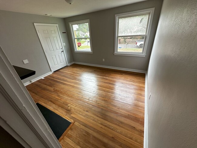 Photo - For Rent: Newly Remodeled 3 Bedroom / 1 Ba...
