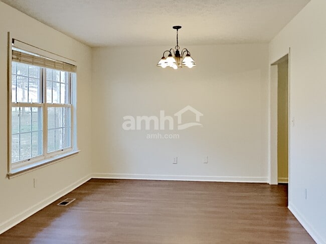 Photo - 113 Buttonwood Dr