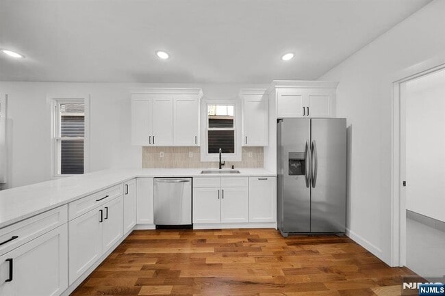 Photo - 319 William St