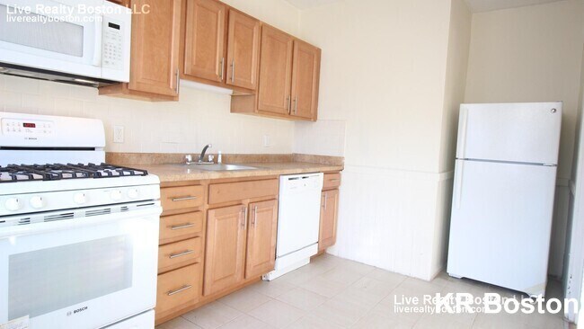 Photo - 518 Cambridge St Unit 8