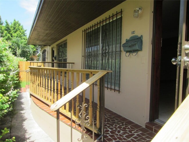 Building Photo - 1514 SW 22nd Ave Unit 1514 Rental