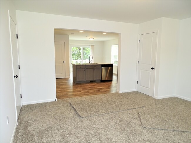 Photo - 412 Masonic Dr