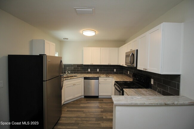 Photo - 1905 Oak St