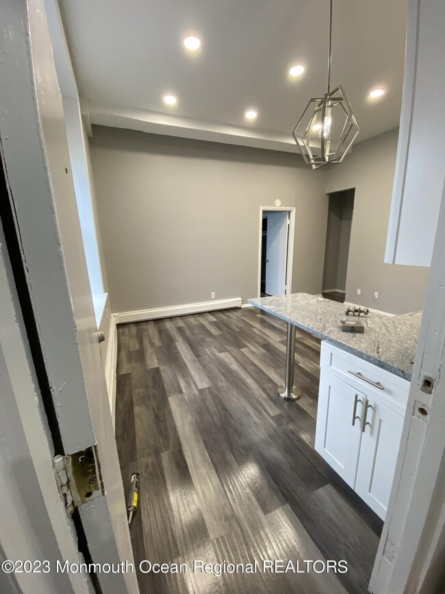 Photo - 230 N 19th St