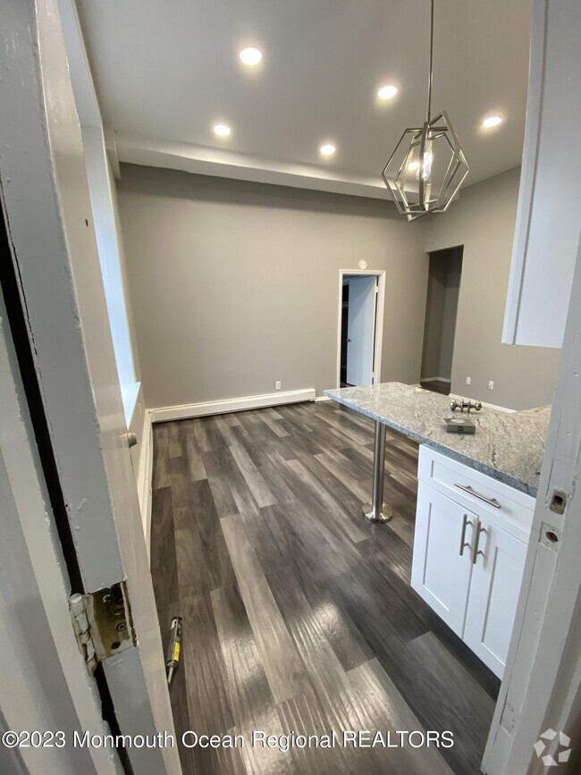 Building Photo - 230 N 19th St Rental