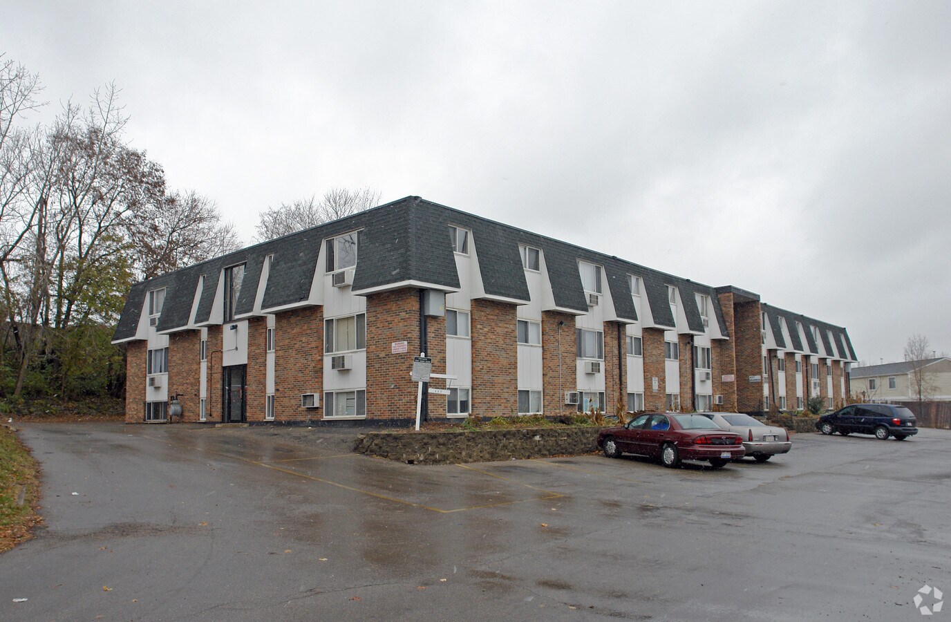 Photo - 437 Briarwood Ave Apartments