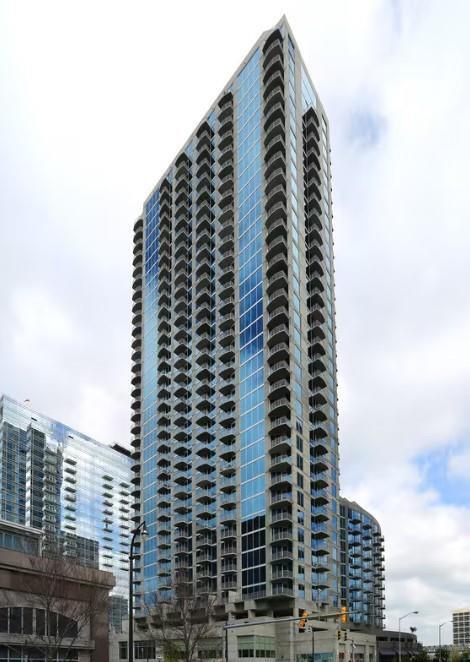 Building Photo - 400 W Peachtree St NW Unit 2104 Rental