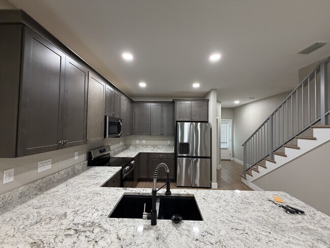 Photo - 2879 Leahs Ln