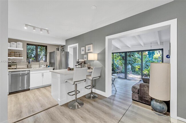 Photo - 3030 SW 2nd Ave