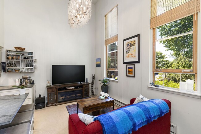 Photo - Charming Studio Condo For Rent Downtown Po...