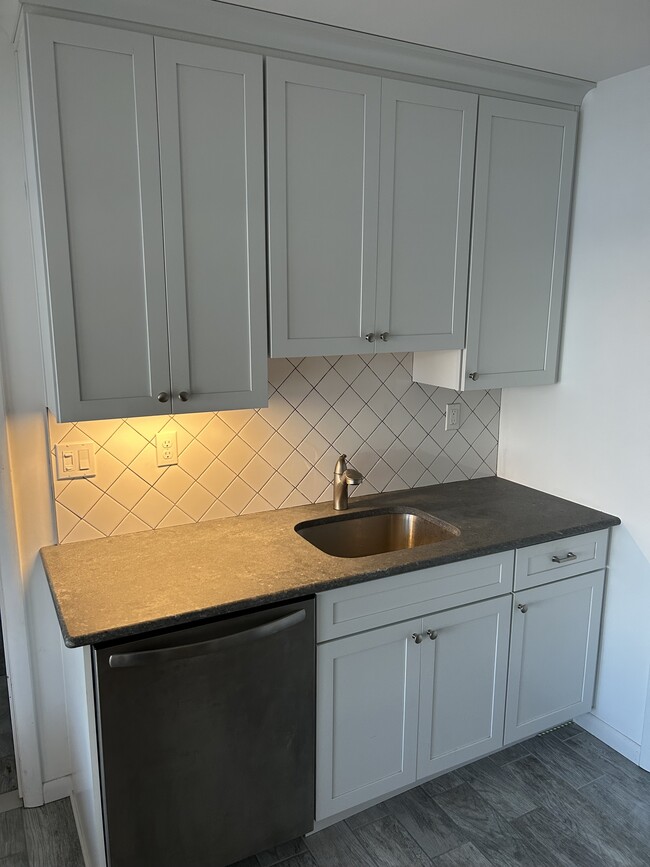 Photo - 46 S Bay Ave