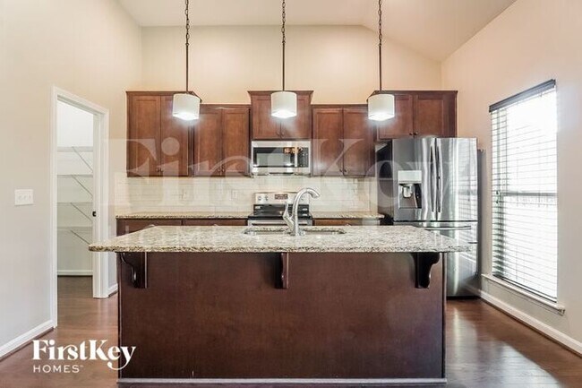 Photo - 2090 Overlook Pl